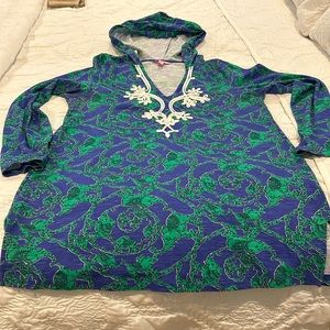 EUC Lilly Pulitzer Tunic with hood. Size Medium